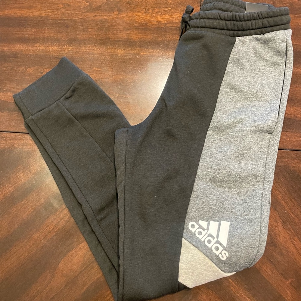 Men’s Adidas Joggers New with Tag